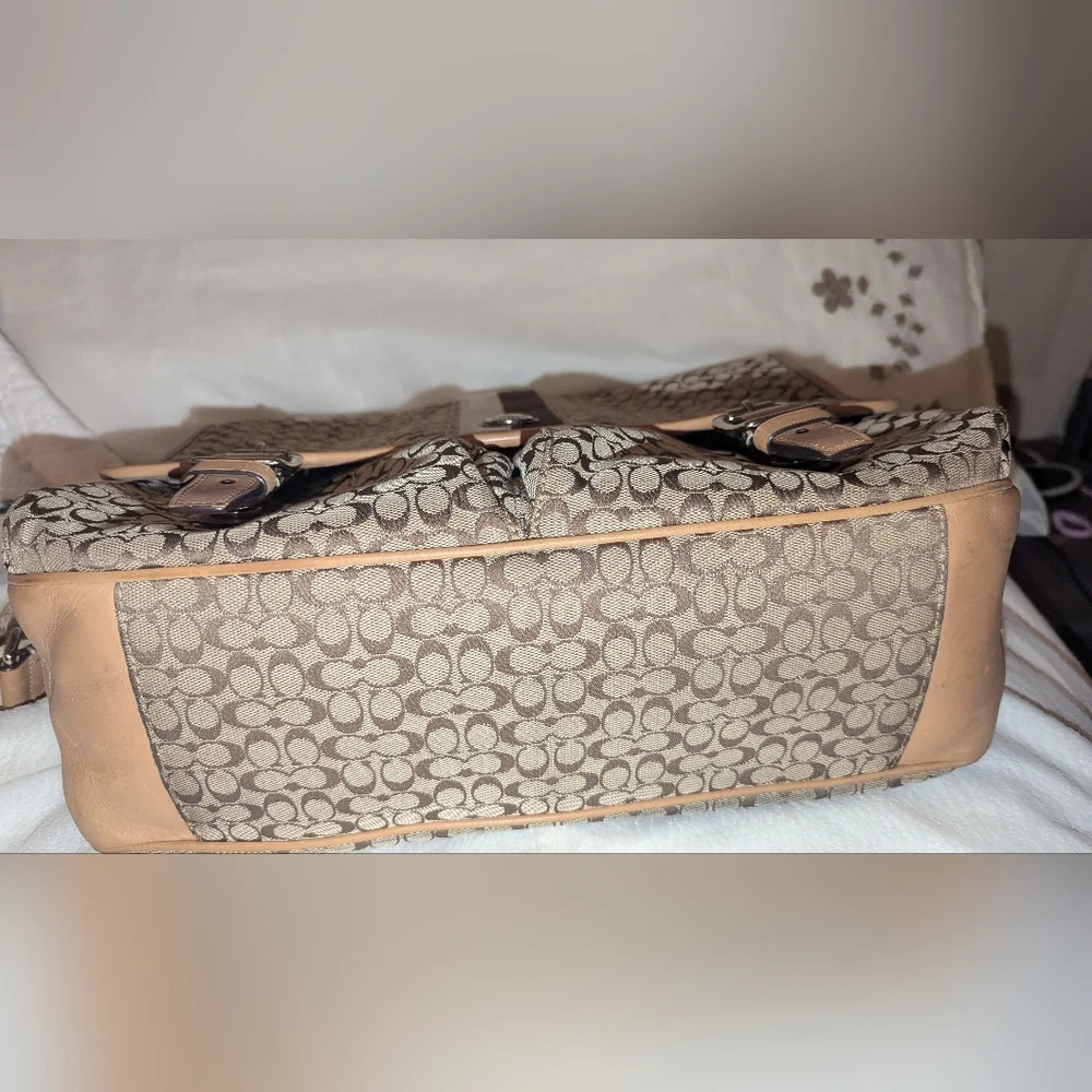 Coach Voyager Khaki Crossbody Messenger Bag Tan Khaki VGUC